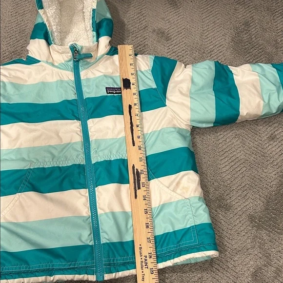 Kids’ PATAGONIA Reversible Hoodie Jacket, Kids’ - Picture 9 of 10